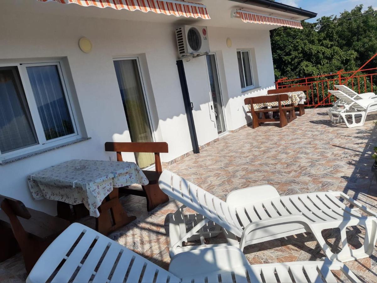 Apartmani Kalajevo Цриквеница Экстерьер фото